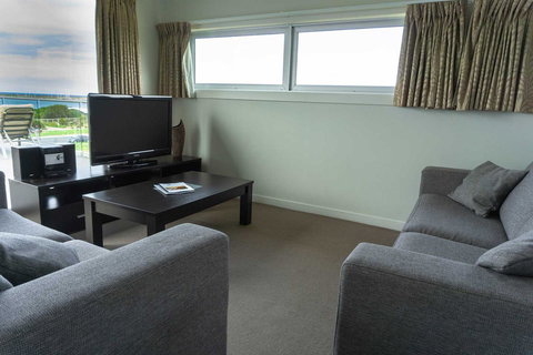 The Apollo - Tourism Canberra 7