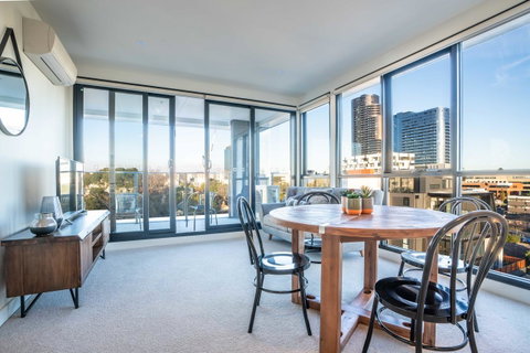 Poplar Apartments - Tourism Canberra 0