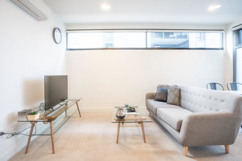 Poplar Apartments - Tourism Canberra 1