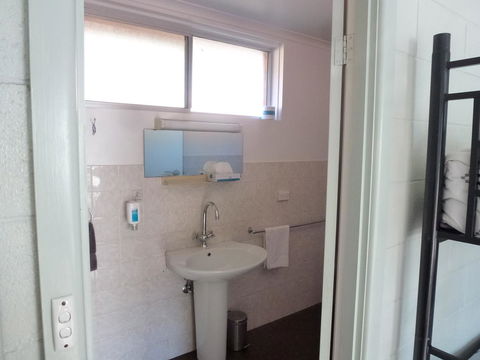 The Grampians Motel - Tourism Canberra 36