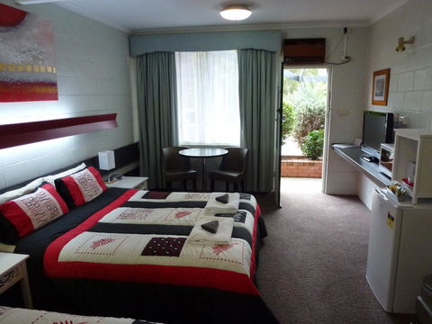 The Grampians Motel - Tourism Canberra 11