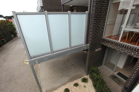 7 Falls Apartments - Tourism Canberra 7