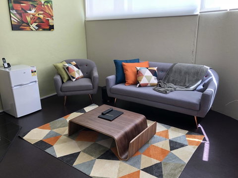Ciloms Airport Lodge - Tourism Canberra 1