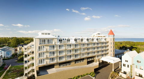 Deep Blue Hotel & Hot Springs - Tourism Canberra 40