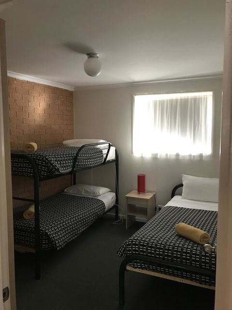 Beachcomber Motel & Apartments - Tourism Canberra 10