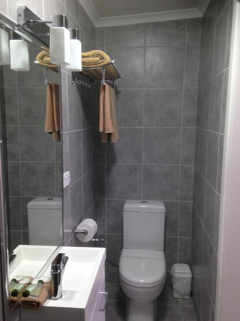 Beachcomber Motel & Apartments - Tourism Canberra 32