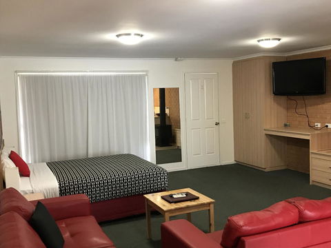Beachcomber Motel & Apartments - Tourism Canberra 11