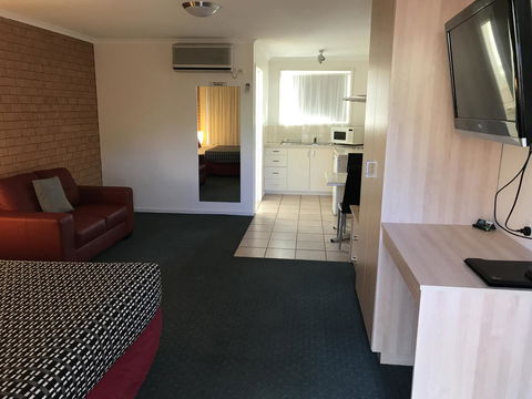 Beachcomber Motel & Apartments - Tourism Canberra 7