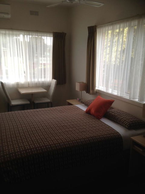 Beachcomber Motel & Apartments - Tourism Canberra 36