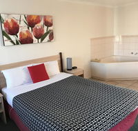 Beachcomber Motel  Apartments - Tourism Canberra