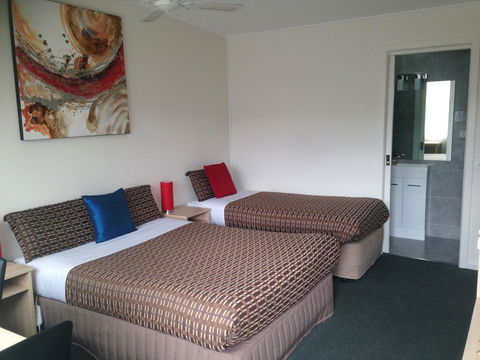 Beachcomber Motel & Apartments - Tourism Canberra 35