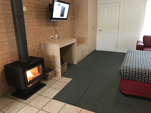 Beachcomber Motel & Apartments - Tourism Canberra 4