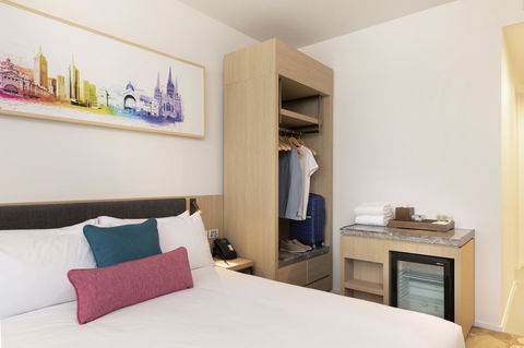 Ibis Melbourne Central - Tourism Canberra 25