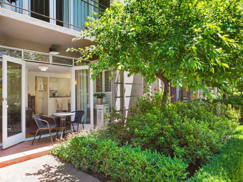 Melbourne Luxury Paradise - Tourism Canberra 10