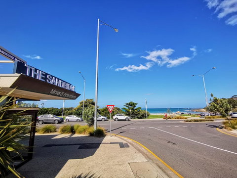The Sandridge Motel - Tourism Canberra 3