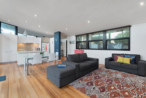 Ocean View Treetops Retreat - Tourism Canberra 6