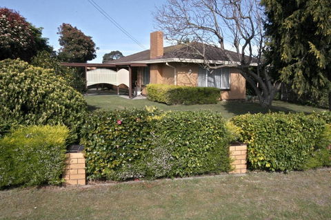 Jacaranda House - Tourism Canberra 0