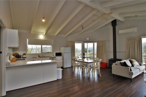 Hamptons In Healesville - Tourism Canberra 3