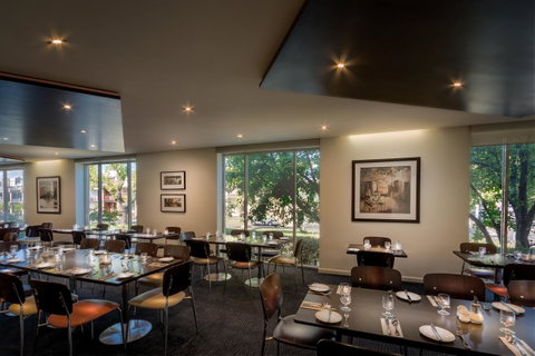 BEST WESTERN PLUS Travel Inn - Tourism Canberra 12