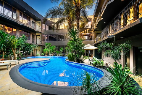 BEST WESTERN PLUS Travel Inn - Tourism Canberra 1