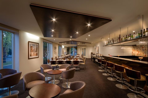 BEST WESTERN PLUS Travel Inn - Tourism Canberra 13