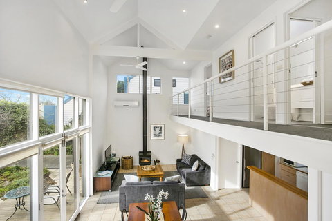 Terrace Lofts Apartments - Tourism Canberra 10