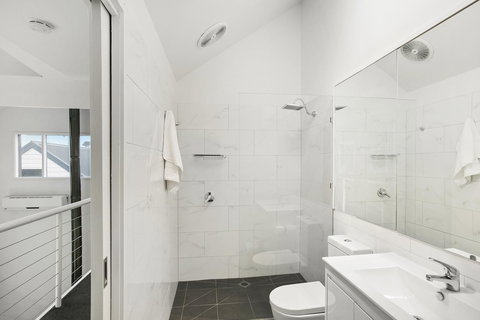 Terrace Lofts Apartments - Tourism Canberra 15