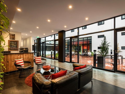 Essence Hotel Carlton - Tourism Canberra 1