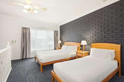 The International Motel Apollo Bay - Tourism Canberra 9
