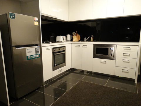Cloud9 Luxury Apartments - Tourism Canberra 5