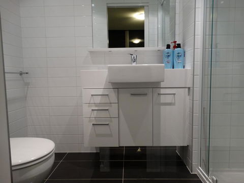 Cloud9 Luxury Apartments - Tourism Canberra 10