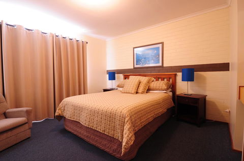 Ballymena Holiday Units - Tourism Canberra 0