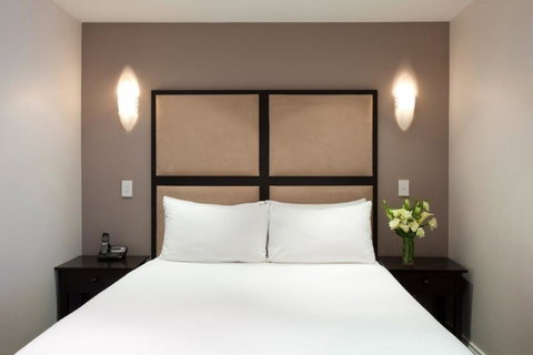 Crowne Plaza Melbourne Carlton, An IHG Hotel - Tourism Canberra 16