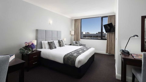 Crowne Plaza Melbourne Carlton, An IHG Hotel - Tourism Canberra 7