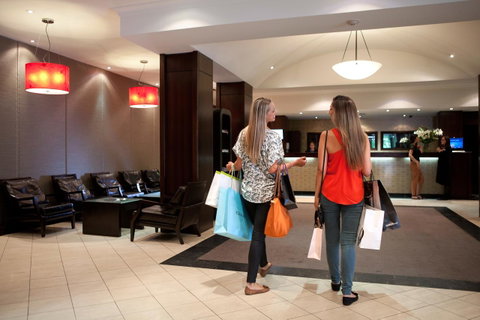 Crowne Plaza Melbourne Carlton, An IHG Hotel - Tourism Canberra 31