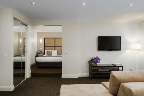Crowne Plaza Melbourne Carlton, An IHG Hotel - Tourism Canberra 12