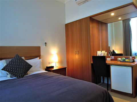 Plough Hotel - Tourism Canberra 7