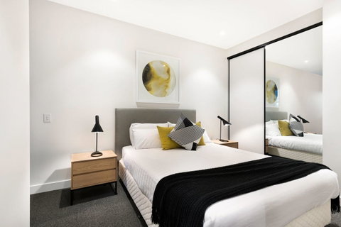 The Eminence Apartments By CLLIX - Tourism Canberra 11
