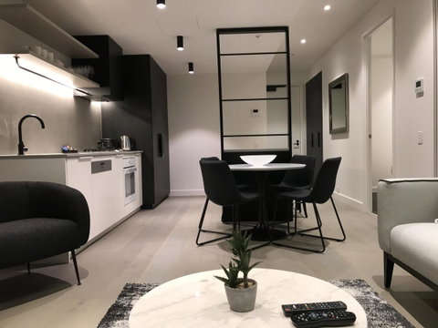 The Eminence Apartments By CLLIX - Tourism Canberra 20