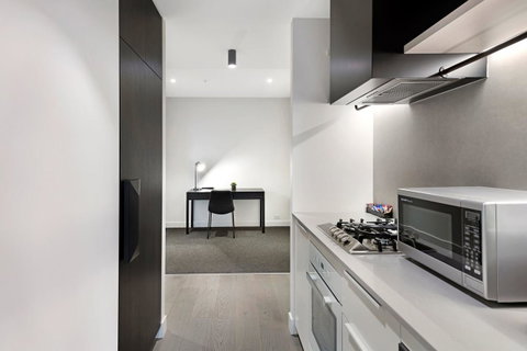 The Eminence Apartments By CLLIX - Tourism Canberra 12