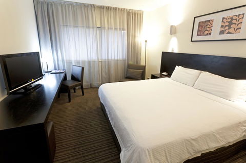 Causeway 353 Hotel - Tourism Canberra 5
