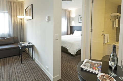Causeway 353 Hotel - Tourism Canberra 33