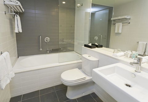 Causeway 353 Hotel - Tourism Canberra 28