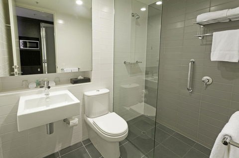 Causeway 353 Hotel - Tourism Canberra 2