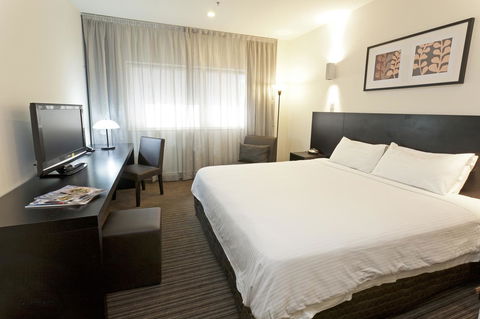 Causeway 353 Hotel - Tourism Canberra 0