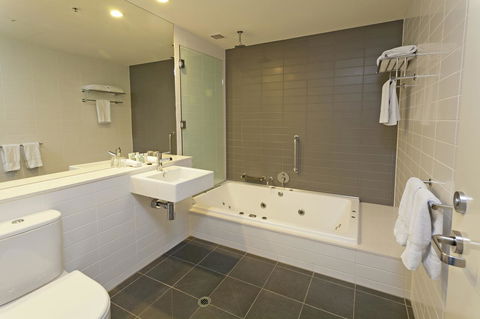 Causeway 353 Hotel - Tourism Canberra 35