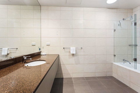 Quality Hotel Bayside Geelong - Tourism Canberra 15