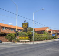 St Georges Motor Inn - Tourism Canberra