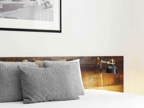 Ibis Melbourne Hotel And Apartments - Tourism Canberra 38