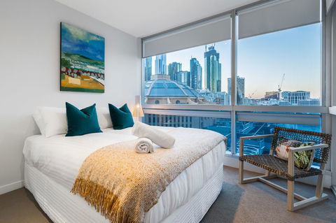 Auguste, Melbourne CBD Private Accommodation With Parking - Tourism Canberra 0